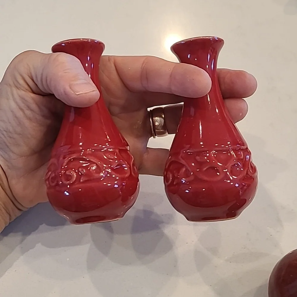 Chic Red Ceramic Vase Set